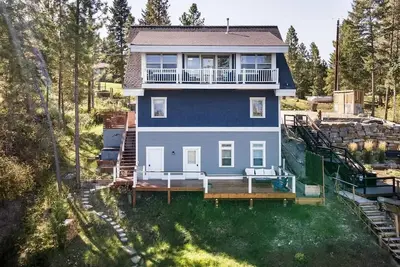 Image de Modern Studio with Lake View & Private Entrance – Monthly Rental