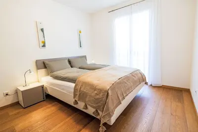 Image de Confortable appartement avec bain à remous, Wifi, Tv, balcon, vue panoramique et parking