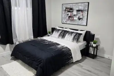 Image de Beautiful 1 bedroom basement suite near Edmonton (Yeg) airport