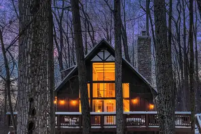 Image de Mountainside w/Fireplace, Fire Pit, Deck, & WiFi