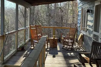 Image de Piece of The Mountain! Charming cabin your perfect mountain getaway!