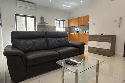 Image de Charming 2-bedroom apartment with WiFi and Ac in lovely Il-GĹĽira
