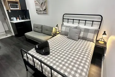 Image de Modern Retreat | 1km walk to Cafes | Private, Pet Friendly & Stylish Comfort