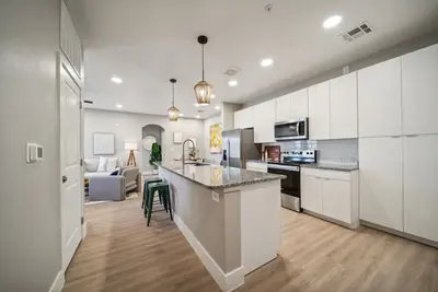 Image de Modern 2-Bed/2-Bath Apartment in 2024 Complex - Owasso, Ok
