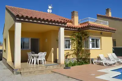 Image de Maison proche plage avec piscine privée, wifi, animaux admis