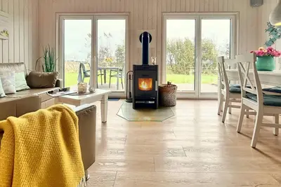 Image de Hyggebo - infrared sauna, bathtub, fireplace, terrace, 2 smart TVs, 2 parking spaces