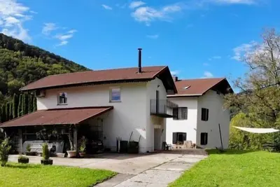 Image de Hisa Pelance, 5 bedroom house on top location