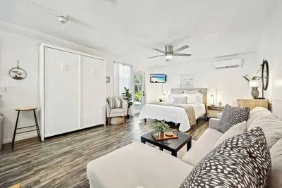 Image de Sandpiper 𓇼 1br/1ba Across From Beach!