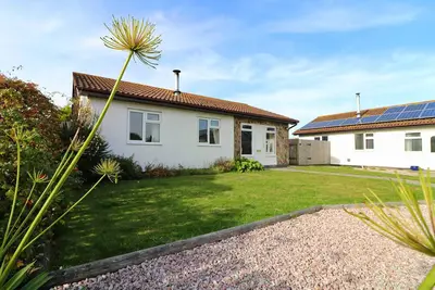 Image de Comfortable bungalow near several sandy beaches.