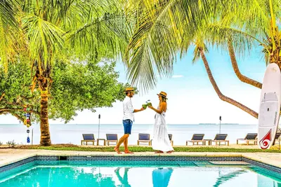 Image de Private Beach Ocean Front Oasis / Pickleball court / Heated Pool / Designated Paradise Key
