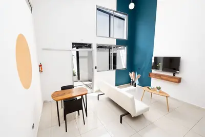 Image de Loft #1, urban refuge with an industrial touch