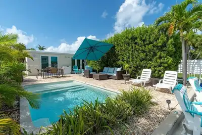 Image de Flamingo Bay~ Pool, Cabana Club, 30' Dock!
