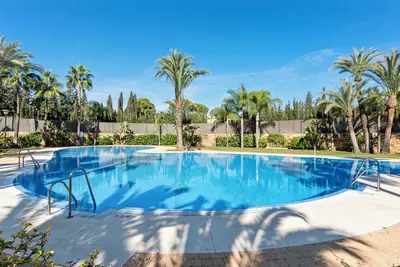Image de Stylish apartment with pool in Marbella by Costarentals - Ref M51