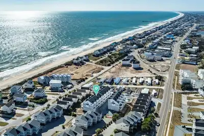 Image de Ocean View Surf City Getaway with Pool, Elevator & Beach Access!