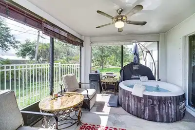 Image de Pet Friendly l HotTub l Beach 8 mi l Sebastian 7mi l Bass Fishing \nBoating Swim