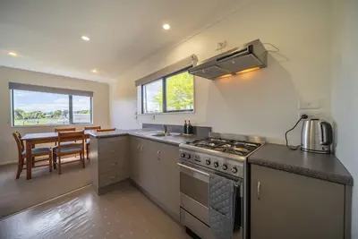Image de Cosy Lakeside - Manapouri Holiday Home