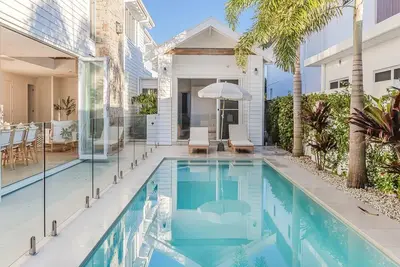 Image de Coen by the Sea - Beachfront home