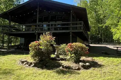 Image de Lake front home