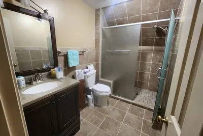 Image de 2nd floor, 4-bedroom space in Luray with a pool and a firepit