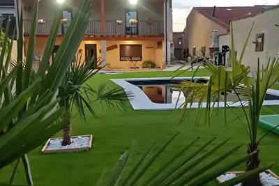 Image de Maison de campagne 'Cepa Alta Del Hocillo' avec piscine privée, jardin privé et Wi-Fi