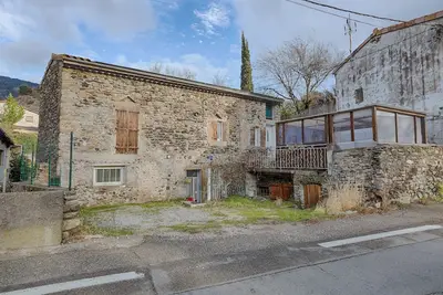 Image de Appartement 'Appart Flaviac' avec vue sur les montagnes, terrasse partagée et Wi-Fi