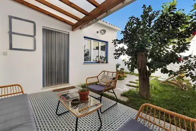 Image de Petite maison \"Casa Das Cantonas Valada\" avec piscine partagée, Wi-Fi et climatisation