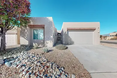 Image de Newly renovated! Furnished Luxury Rental! Near Balloon Fiesta Park!