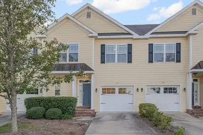 Image de Westland Ridge Manor 3br 2. 5ba