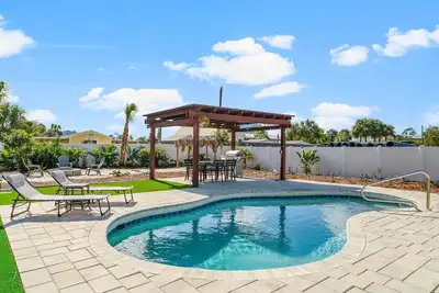 Image de Book Summer Now! Private pool, putt-putt and dog friendly!