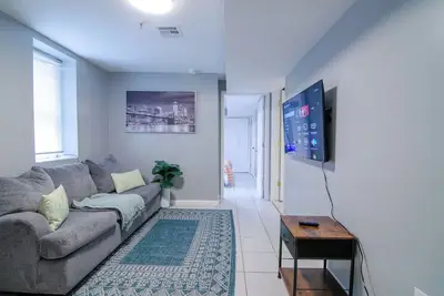 Image de Free Parking Charming 2-bedroom apartment Near Nyc