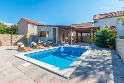 Image de Holiday Home Ema with pool
