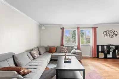 Image de 4-bedroom house in tranquil Aurora with Ac, WiFi. Enjoy a peaceful getaway