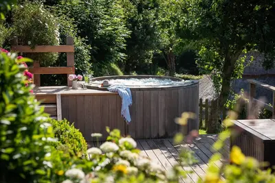 Image de Huckleberry Cottage - a cottage that sleeps 10 guests in 5 bedrooms