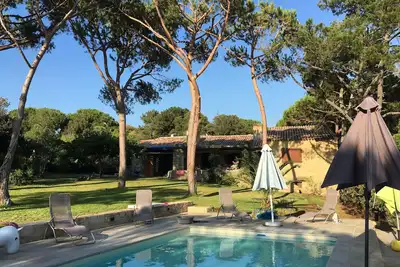 Image de Villa dans residence privée, mer a 8 minutes a pied, commercants a 5 mn.