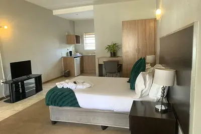 Image de Charming B&B with WiFi in Enchanting Germiston
