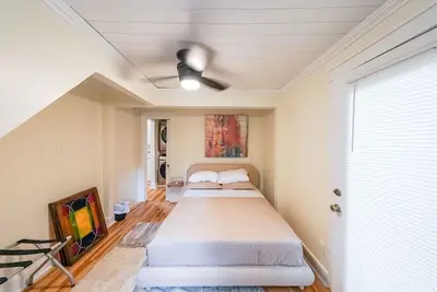 Image de Charming 2-bedroom cottage in Pine Lake with Ac, WiFi, Fire Pit, and Plant pond\n