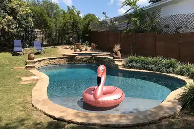 Image de Fun Hip Home + Guesthouse in Austin's SoCo! Perfect For Acl/Sxsw! Pool & Hot Tub