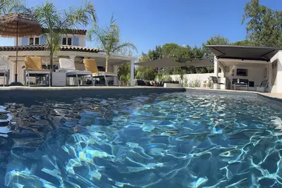 Magnifique Villa piscine chauffée Vue imprenable sur le rocher  20 minutes mer