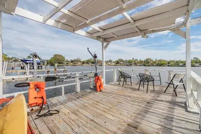 Image de Waterfront Sunrise Bay 1Bd\/1Ba Apartment
