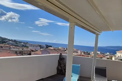 Superbe Appartement + Grande Terrasse Avec Vue Mer Panoramique