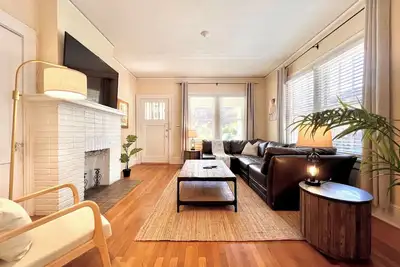 Image de Highland Heart in 04w: 3 bed 2 bath with yard