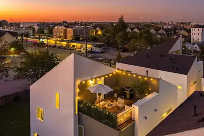 Image de Htx Luxury Home | Rooftop Bar & Skyline Views