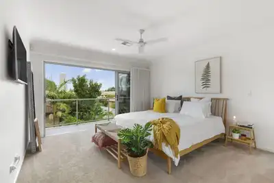 Image de Elegant Beachside Retreat in Burleigh Heads