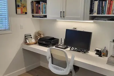 Image de Charming Suite in West Linn - Ac, Free Parking Washer&Dryer, Workspace!