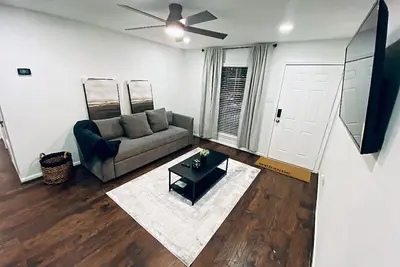 Image de Chic 2-bedroom apartment with Ac, WiFi in amazing Houston