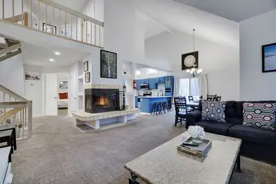Image de Ski & Lake Retreat: Spacious Home for Families