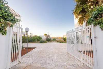 Image de Porto Cesareo Villa climatisée pour 12 personnes « Torre Cesarea »
