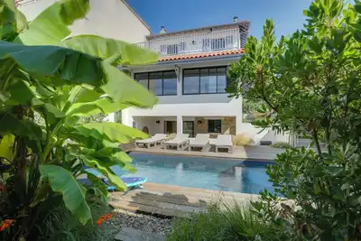 Image de Villa classée 4* + Guest house I piscine chauffée, jardin sud, 4' des plages