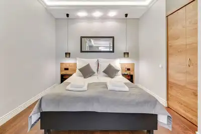 Waterlane Riverside - Spa, Pool, Gym & Parking by Downtown Apartments