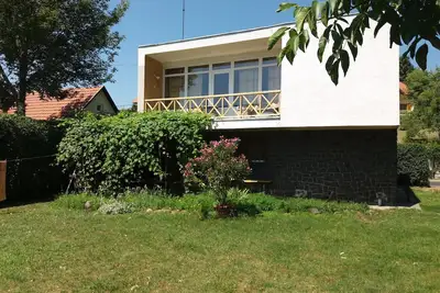 Image de Lugas Panorama 3-bedroom apartment in charming Badacsonytomaj with Ac, WiFi